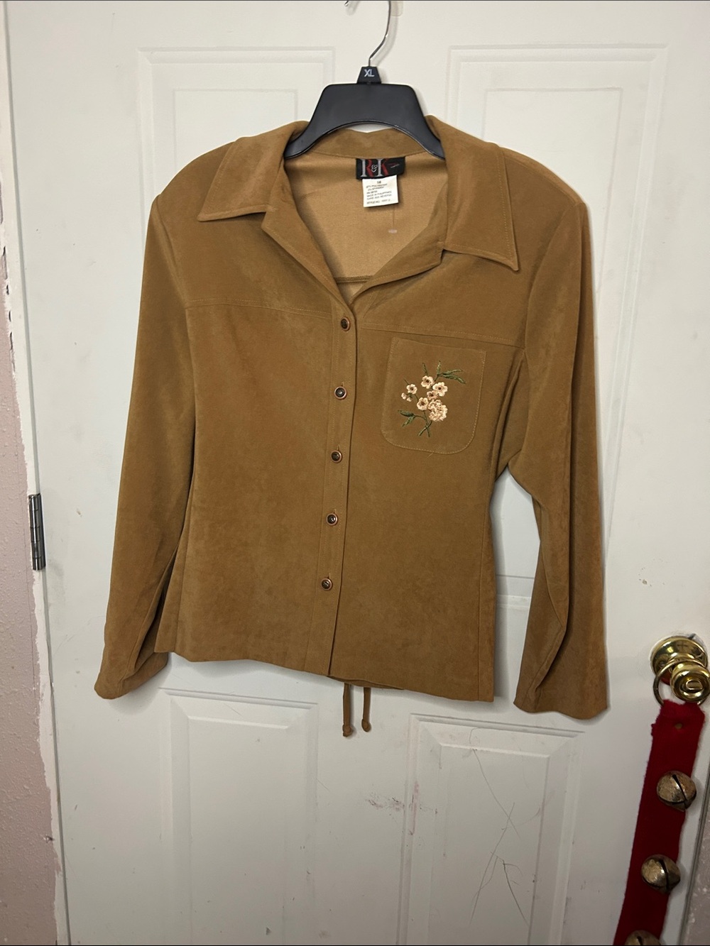 R&K Women's Tan Suede Button-Front Jacket with Floral Pocket